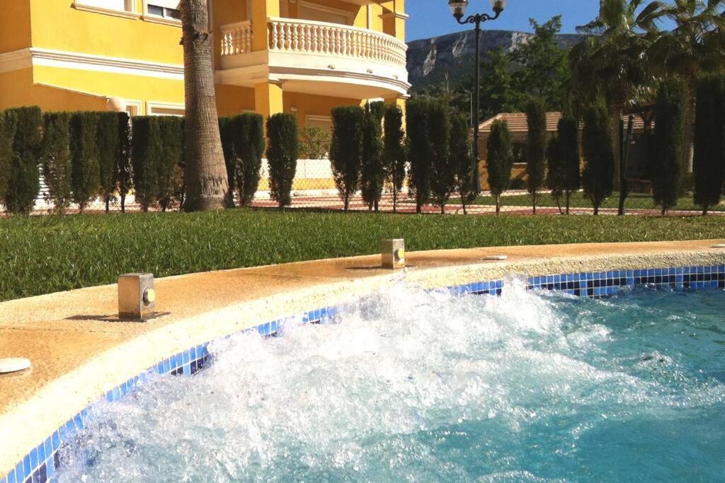 Lovely Apartment Denia, Piscina, Jacuzzi, Padel, Parking Exterior photo
