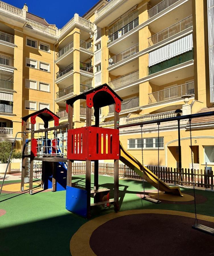 Lovely Apartment Denia, Piscina, Jacuzzi, Padel, Parking Exterior photo